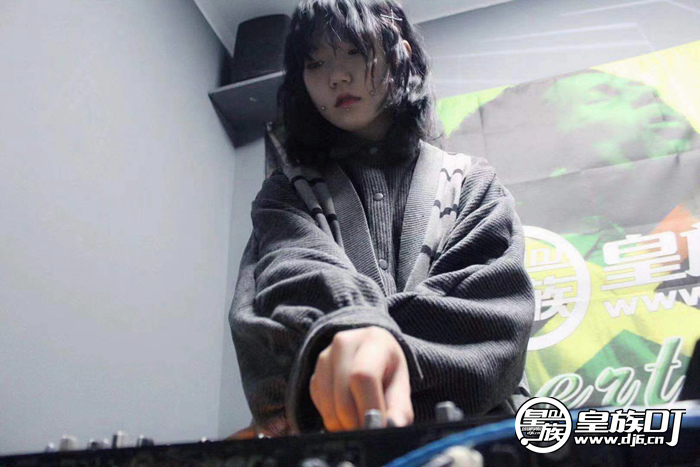 盐城dj学员吴雨欣练习照片
